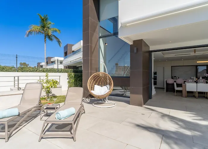 Sea Gardens Villa